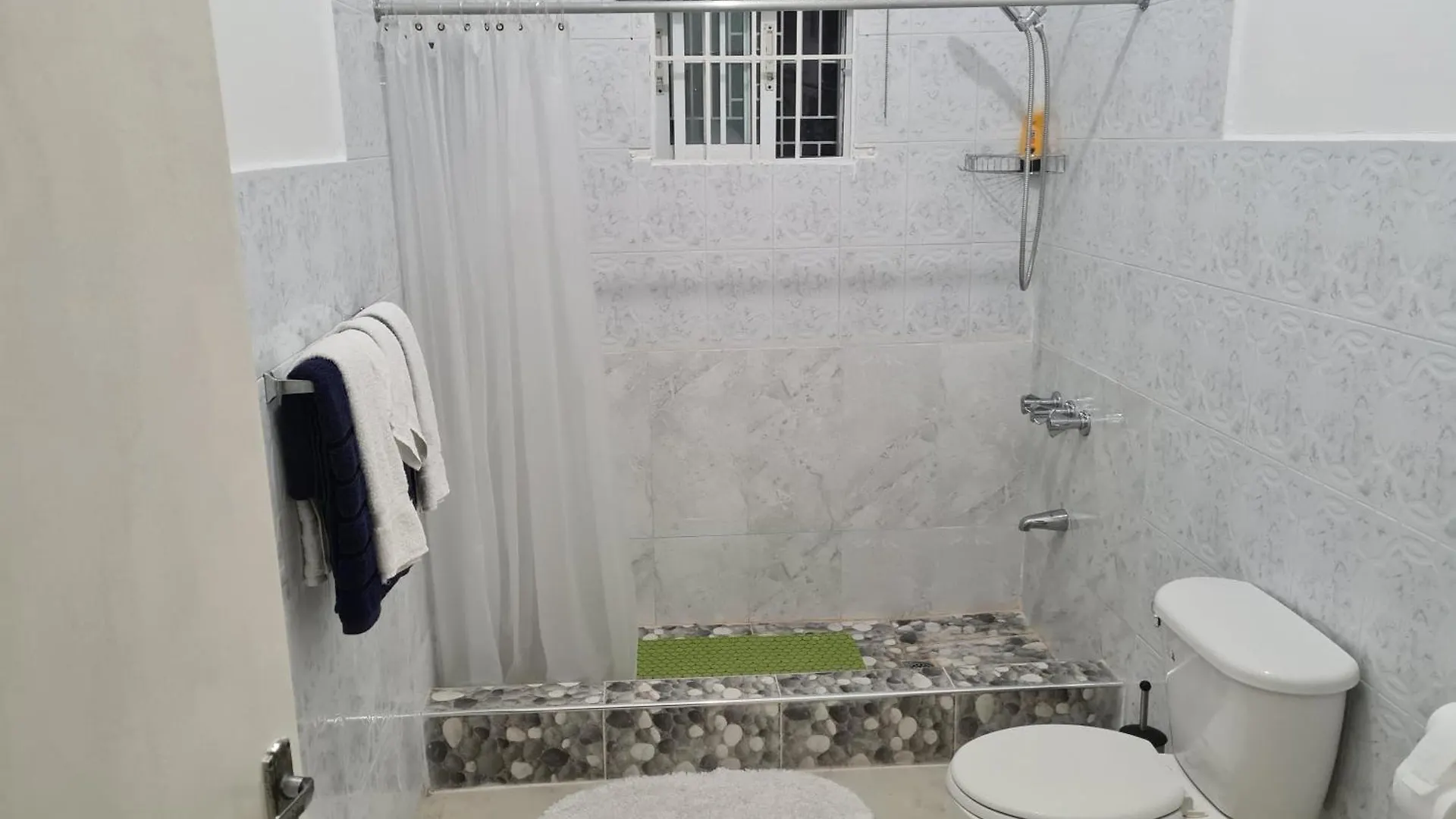 Beautiful 2-Bed Apartment In Montego Bay 0*,  Jamaica